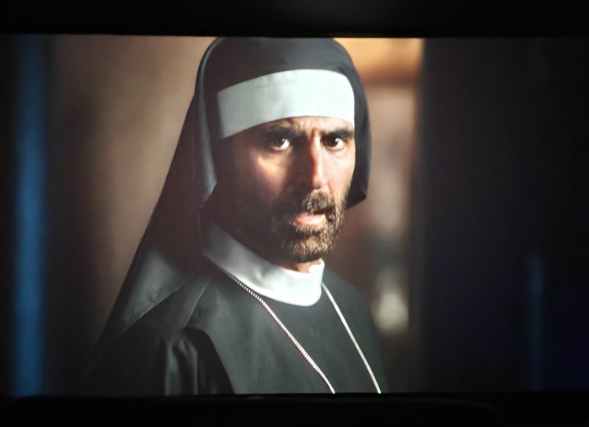 AwaaraHoon's tweet photo. went to watch Haiwaan, ended up watching Akshay Kumar in and as The Nun https://t.co/qizPRUU6sj
