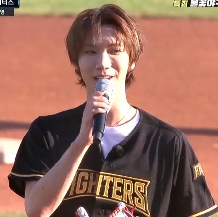 ppnnxtn's tweet photo. นักกีฬาเบอร์ 10 คนนี้น่ารักจังเลยค่ะ 💗💗

#PitcherTENxBurnToWin https://t.co/wtrldWIjXH