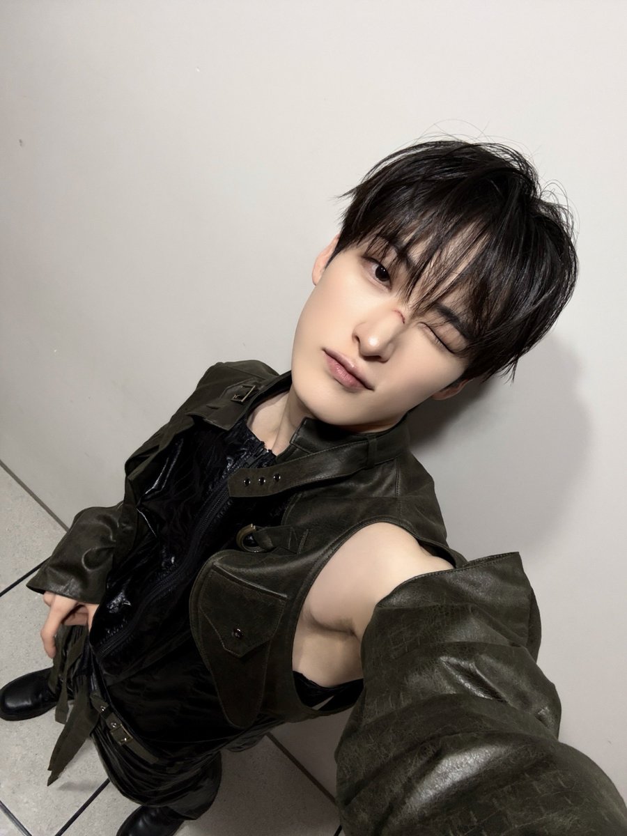 at_ALL_H_OURS's tweet photo. [#유민]
크르렁! 

#ALL_H_OURS #올아워즈
#YOUMIN #유민 https://t.co/PD2GGmKp2H