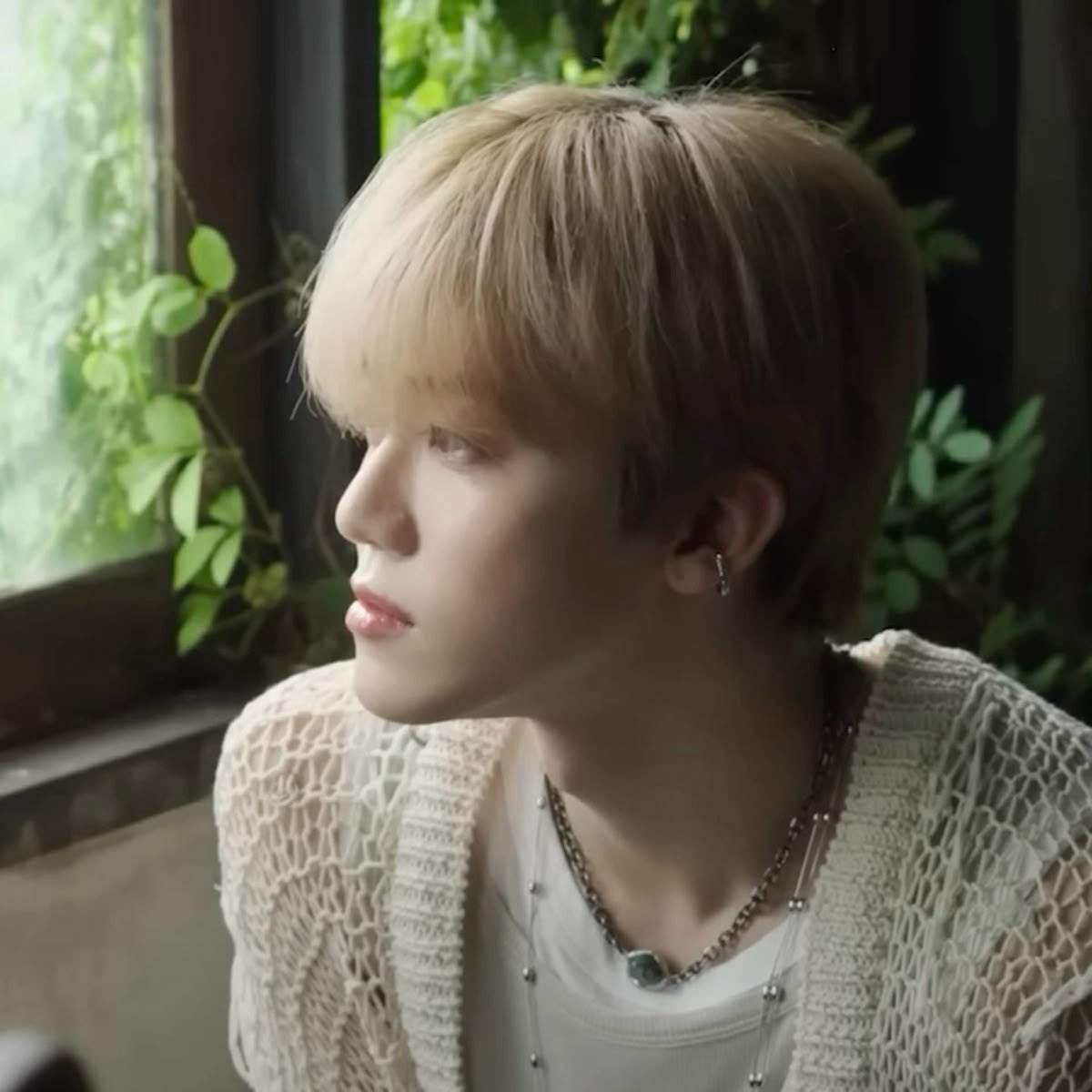 minanuz tweet picture