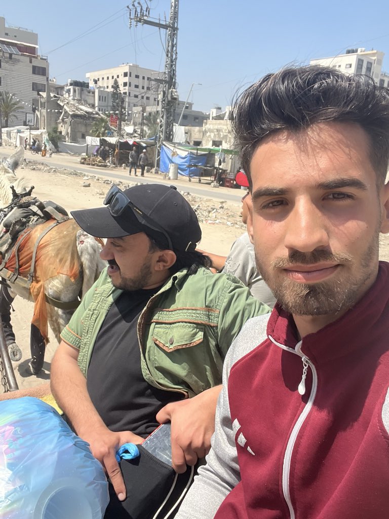 Bayan_Project's tweet photo. ‼️‼️‼️🚨🚨🚨

Displaced once again, moving with basic carts and clinging to hope. Without income or aid, I need support for my family and $500 for tuition via Binance USDT.🙏😢 https://t.co/uLut2YhioZ