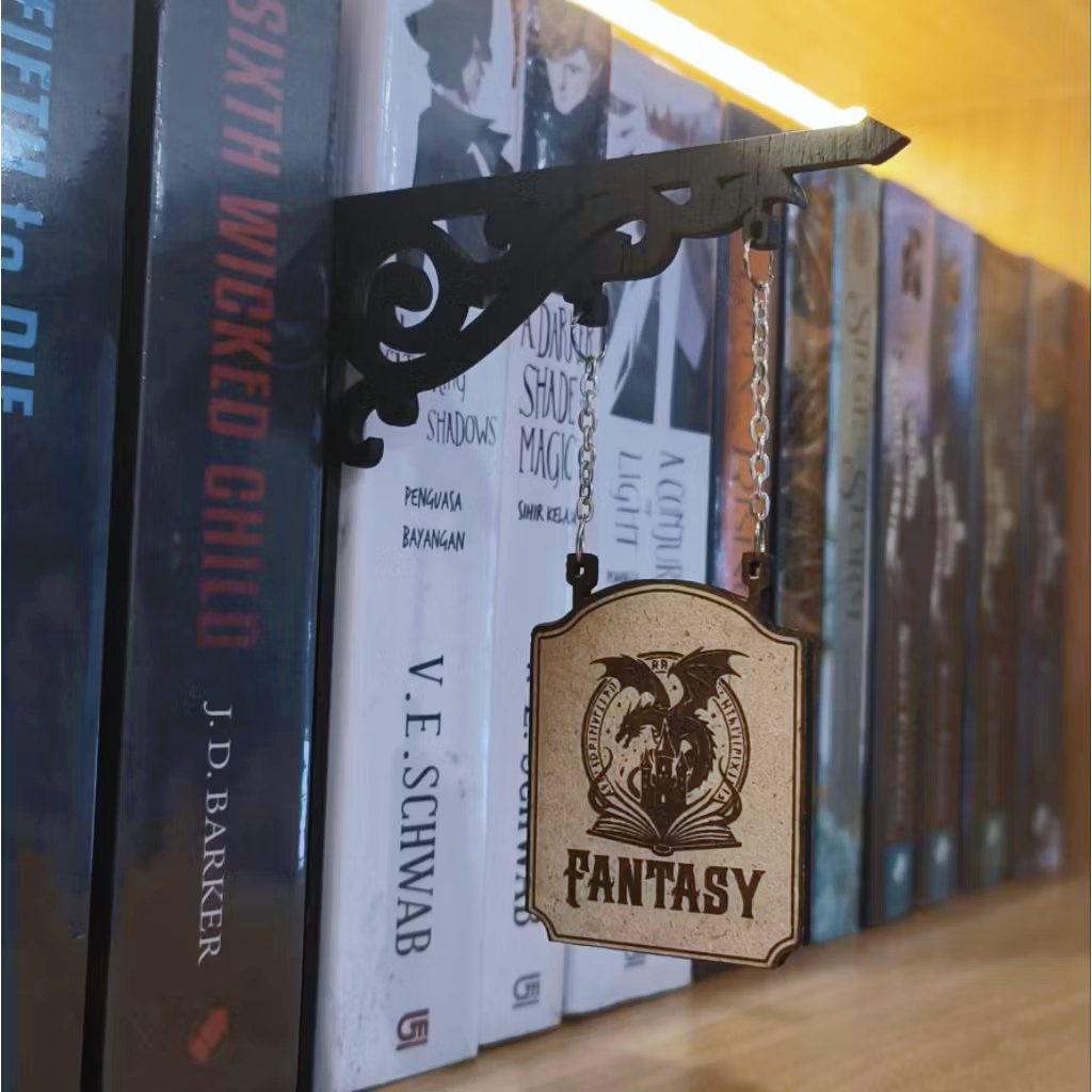 Nathanncaroll's tweet photo. LIAT GAES!! Rak buku kalian butuh bookshelf sign keren kayak gini sih 📚😎 https://t.co/HLYhxgUJxl