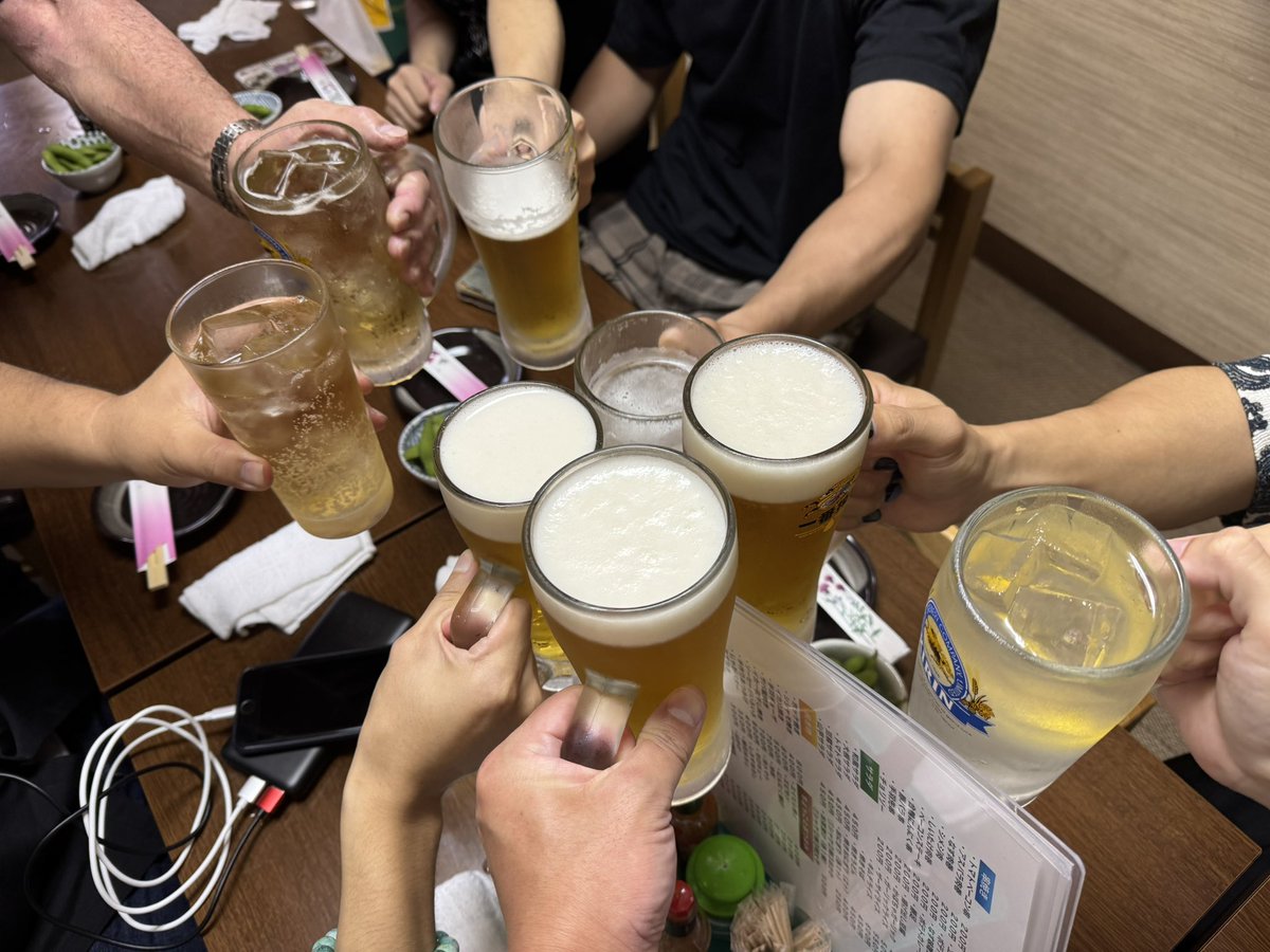 Ralph_Grimoire's tweet photo. #グリモアダメな大人の会
#散歩部オフ
#グンリー後夜祭

んでは、かんぱいっ！(΄◉◞౪◟◉｀) https://t.co/q8re2i6e8K