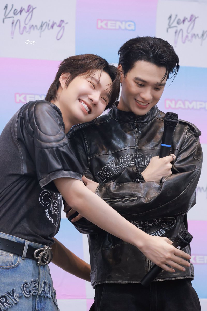 bubblycherry_'s tweet photo. รอบสอง มีคนฟินตั้งแต่เริ่ม 😆

KNP FSDAY IN JAPAN
#KengNamping_FANSIGNDAY_inJAPAN
#kengnamping https://t.co/4jlXTMBfJt