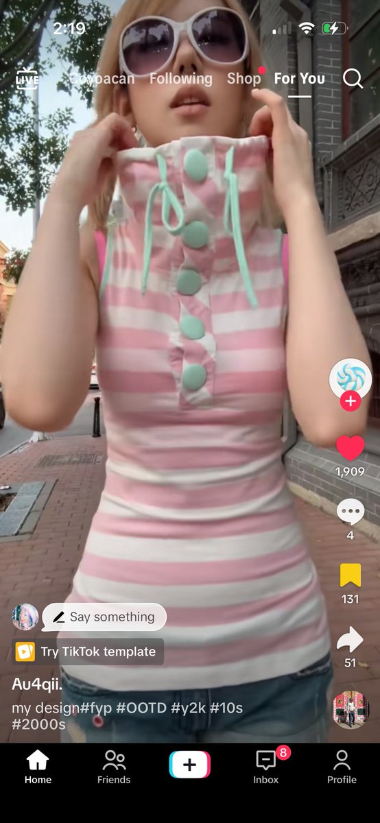 kikibichito's tweet photo. le tengo un chingo de celos a gente q se dedica a hacer ropa porque omfg imagínate tener esto en tu clóset https://t.co/0BKOu1tnXO