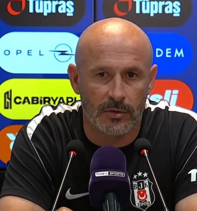 AutSP0R's tweet photo. Vincenzo Italiano: "Beşiktaş'ın daha fazla potansiyeli var. Bu potansiyeli ortaya çıkarmak için daha çok gelişmeli, daha çok çalışmalıyız. Hep hazır olmalıyız. Hep ciddiyet, hep konsantre." https://t.co/SG0Yf0VNuO
