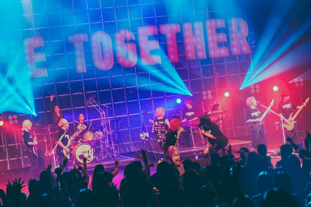 Vif_music's tweet photo. 🟦Live Report🟦
MUCC主催イベント「LuV Together 2026」Day2＠ 水戸市民会館グロービスホールのレポートをUP！ 

▶️https://t.co/7FVwX4HKNN

#Vif #LuVTogether 
#MUCC @muccofficial
#Azavana @AzavanaOfficial 
#lynch. @lynch_staff 
#KIRITO @kirito_0fficial https://t.co/J5GfxzsSWU