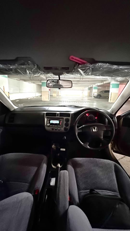 otomogarage's tweet photo. Honda Civic ES VTi-S MT 2001, tangan pertama sejak baru dengan KM 10 ribuan.

Interior fabric original, mesin terawat, AC dingin, serta VTi-S dengan ABS dan SRS Airbag.

Detail:
https://t.co/6mLnQn2FJm
#HondaCivic #CivicES #OtomoGarage https://t.co/N17rylhT0Q