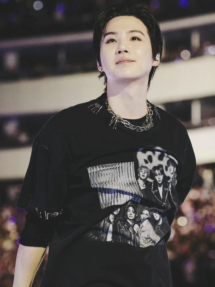 BTS SUGA パネル BTS Updates, News & Charts⁷ on X: 