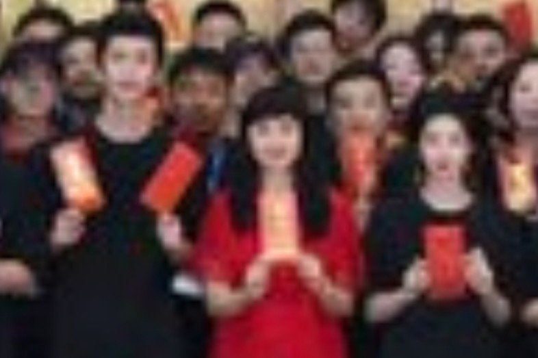_xiezhengs's tweet photo. Look at zlh and lyx's pretty smiles 🤩 https://t.co/3qmDWQCrpK