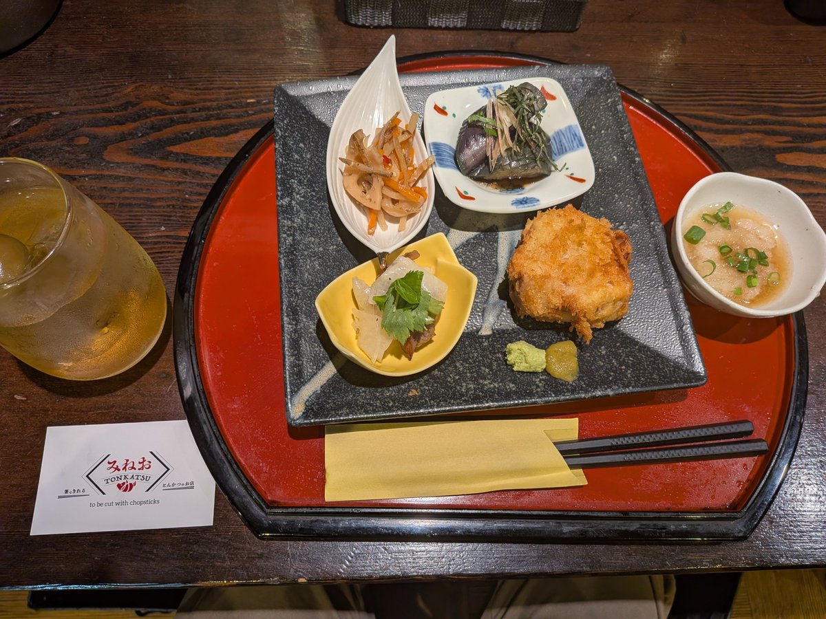 4nsb7VNivucISiD's tweet photo. 1軒目
箸できれるとんかつのお店
みねおさん
箸できれるとんかつとおつまみ3品
#310bbb https://t.co/hqtWI8R3OI
