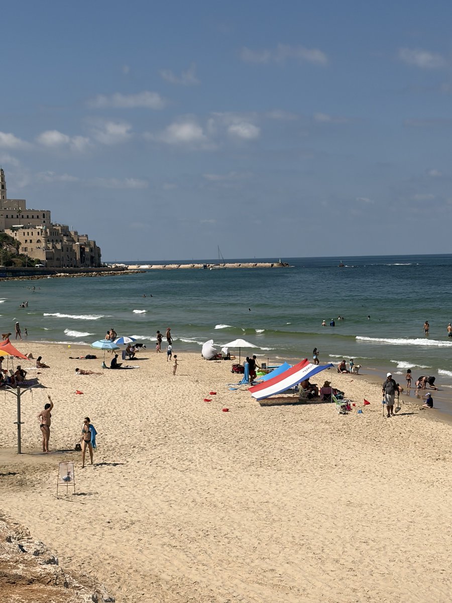 mmagenzi's tweet photo. Tel Aviv Rosh Ashana #telaviv #roshashana https://t.co/d08CwXrxc5