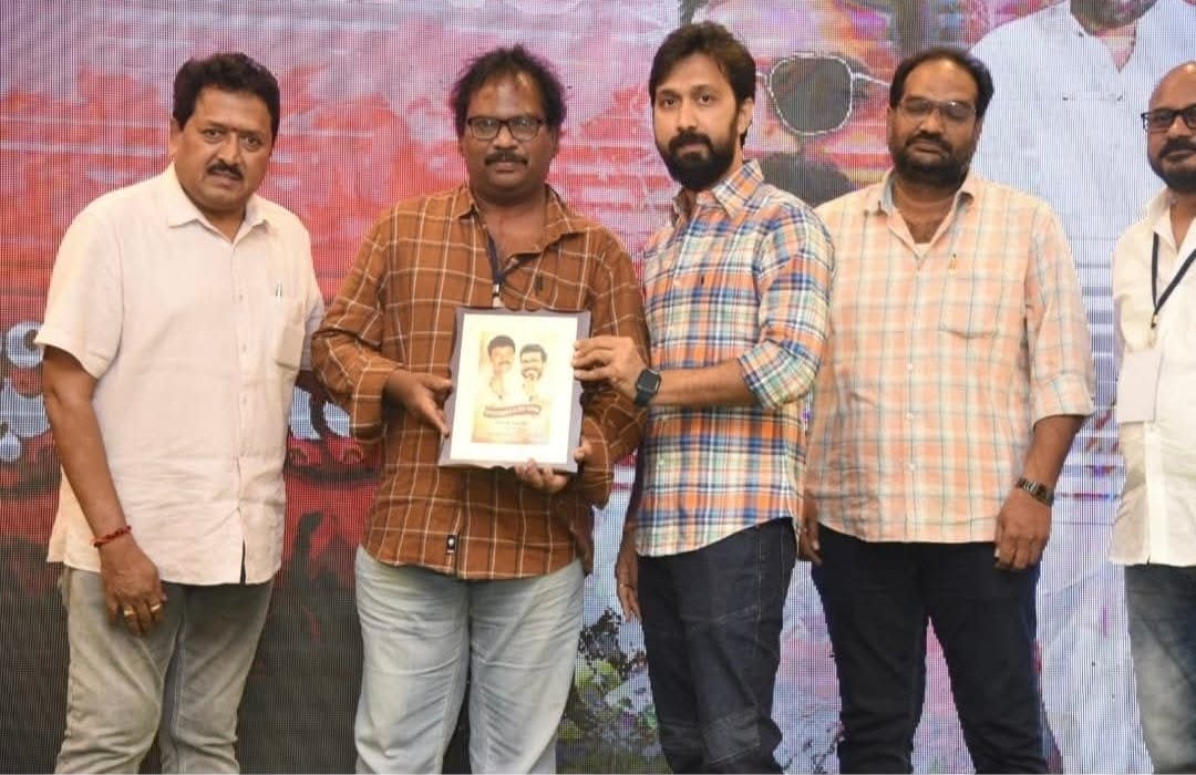 krishna79910522's tweet photo. Congrats to our Mega Block buster director @dirbobby garu for 12 glorious Years in TFI. Waiting for Mega tsunami
#KAAKA
#12YearsOfBobbyKolli https://t.co/WCIBzpUOu8