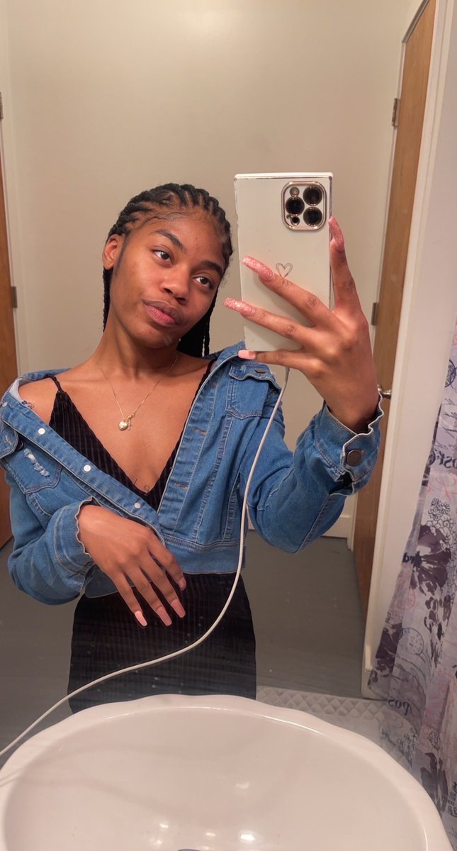 1mistressla's tweet photo. Don’t you wish I was calling you ? 🥰
“hahaha 😝 just keep wishing piggies”
I FEEL LIKE DOING SOME HUMILIATING https://t.co/af3o7ddC8D