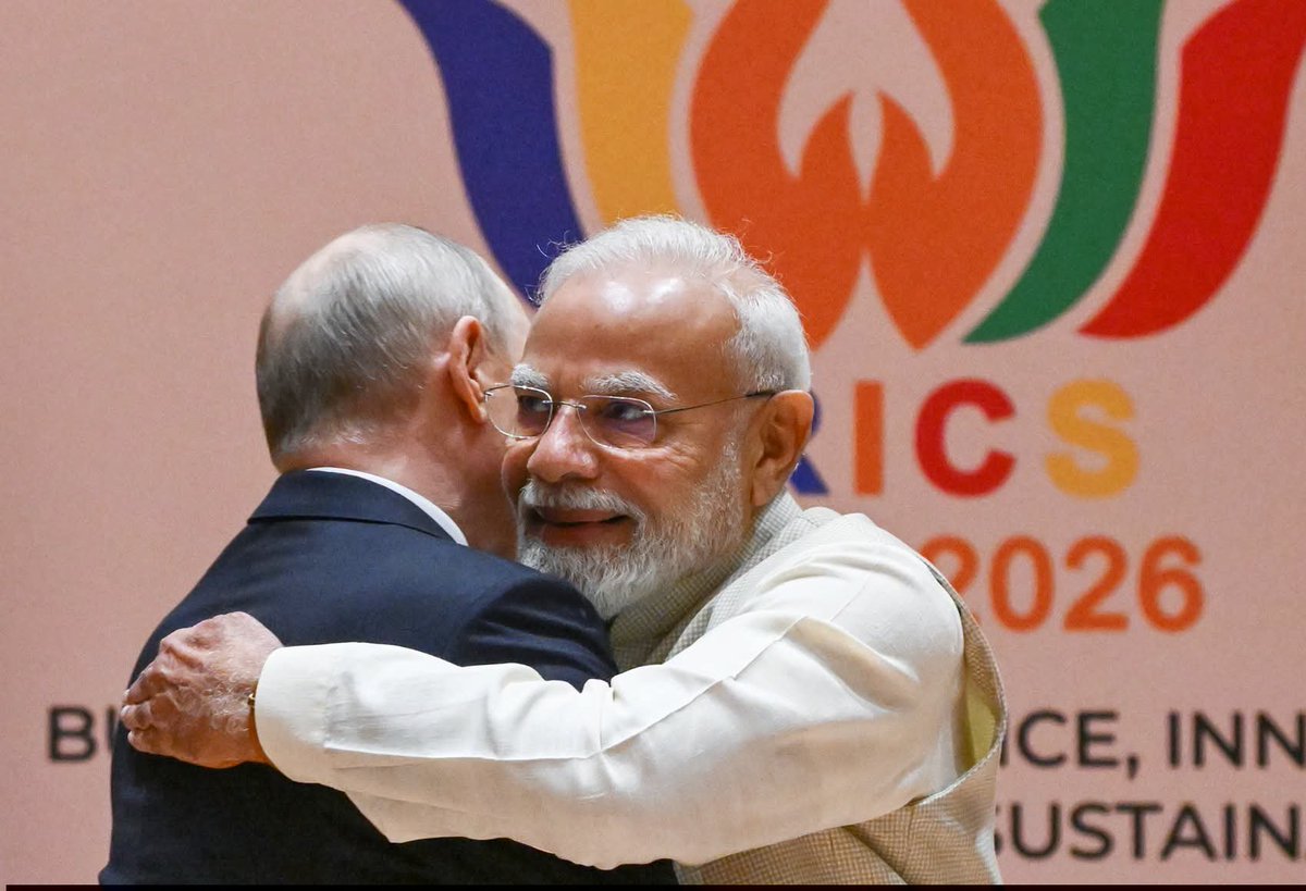 UI_NEWZ's tweet photo. When Modi meets Putin, diplomacy gets a warm embrace. 🇮🇳🤝🇷🇺❤️

A hug that speaks louder than words at the BRICS Summit 2026. 🌍

#BRICS2026 #BRICS https://t.co/gybWiulIcE