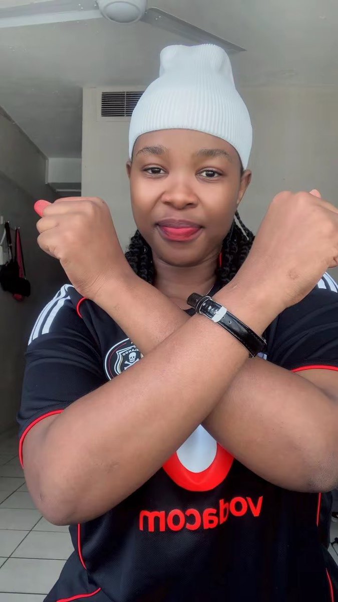 NoziphoNene12's tweet photo. Ngo3 lapho esgodini 

#Orlando pirate
#CAF 
#onceAlways https://t.co/0azJUSW2DV