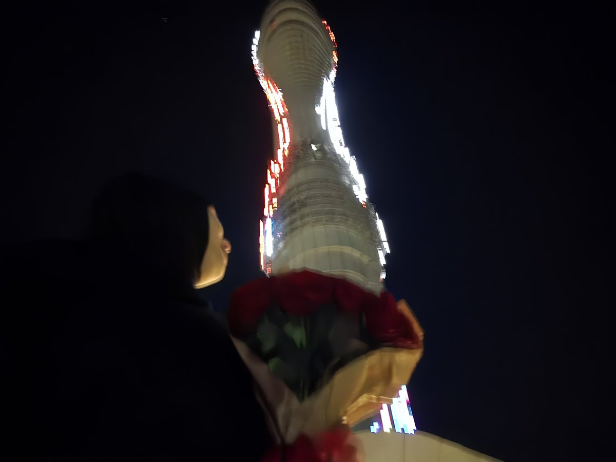 FeyzanurAtmaca3's tweet photo. İstanbul...Boğaz gümüş bir mangal, kaynatır serinliği;
Çamlıca'da, yerdedir göklerin derinliği. https://t.co/H3zJj8OTWO