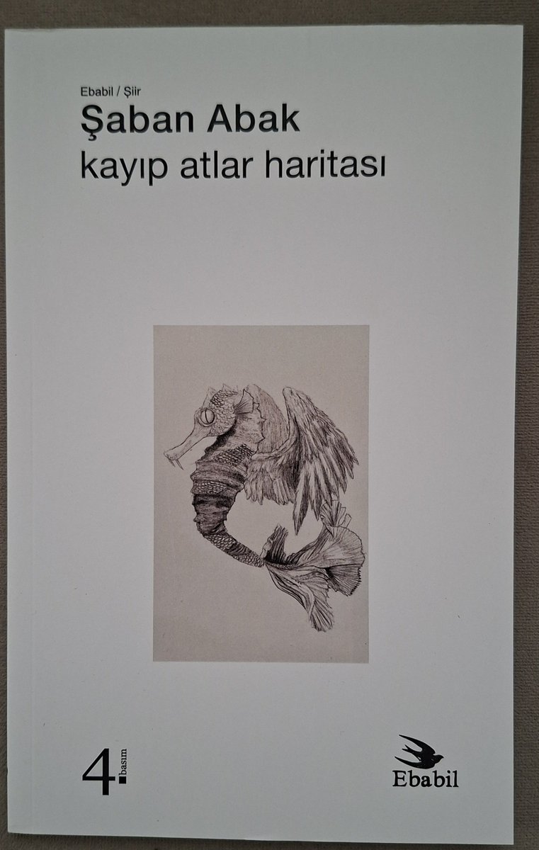 SabanAbak's tweet photo. ŞAİRİN MUTLU GÜNÜ!
Üç şiir kitabımın da yeni baskısı yapıldı ve yine bir 12 Eylül günü matbaadan geldi! İlk kitabım Bağdat'tan Dönen Şiirler'in baskı tarihi de 12 Eylül 1990'dı. Darbeye karşı duruşa devam! https://t.co/IzxRUL3N5u