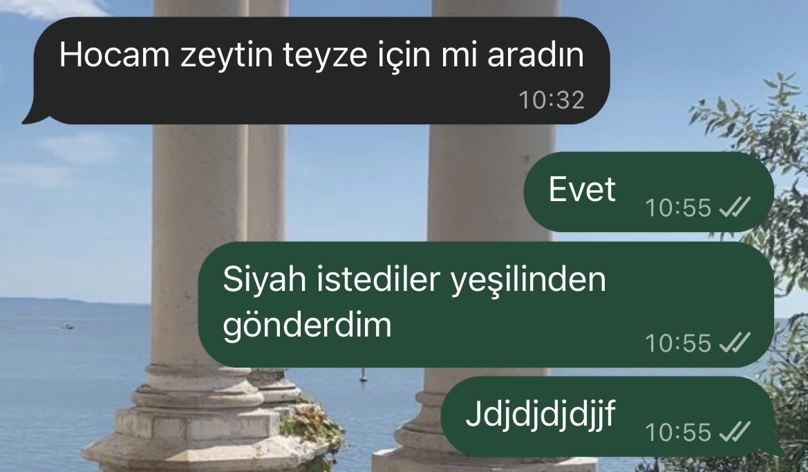 Melikelayda3's tweet photo. Benim espiri anlayışımla kimse yarışmasın ezer geçerim hdhdhdhdh https://t.co/4r0U1W2kRw