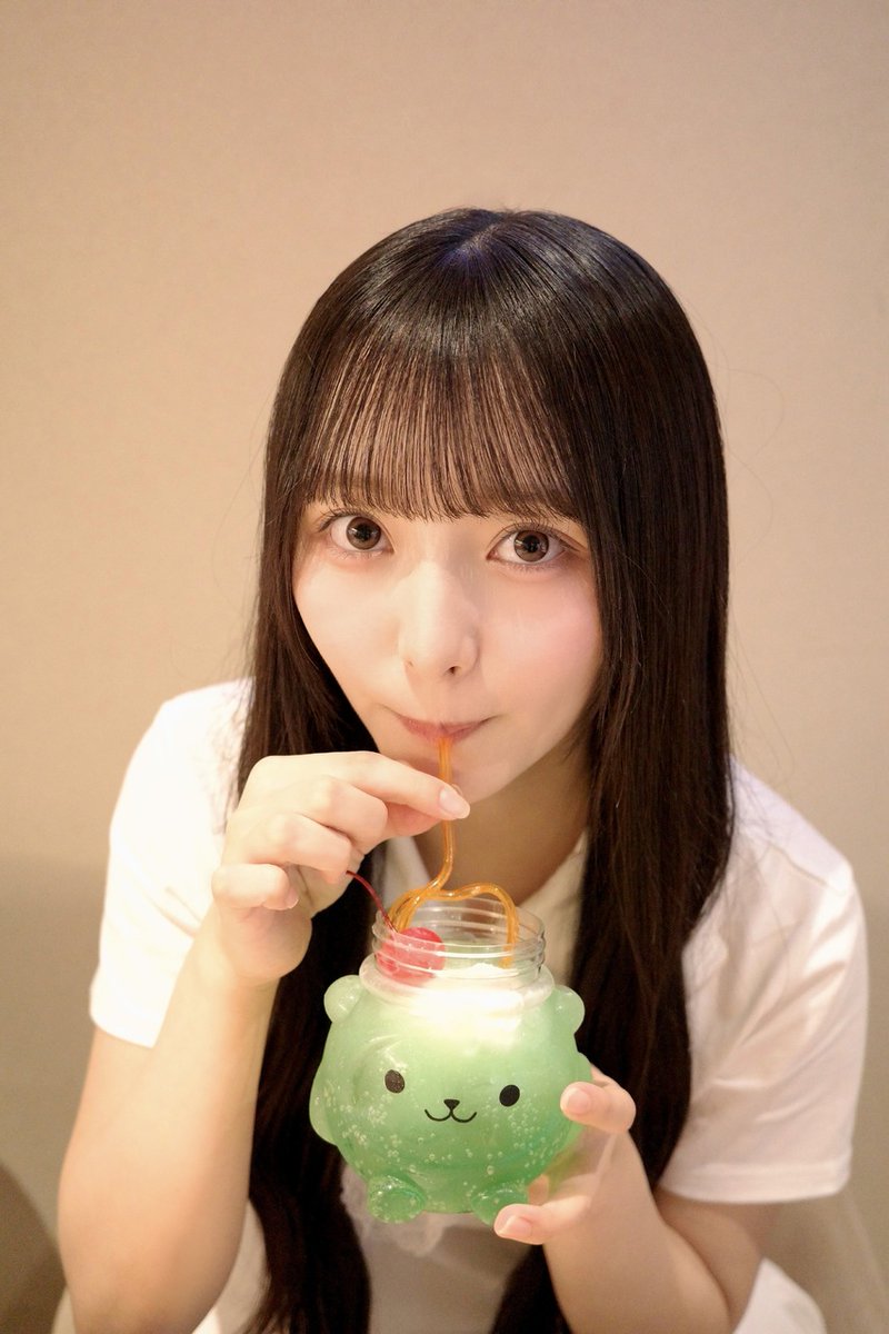 hinatazaka46's tweet photo. 【ブログ更新☀️ 片山紗希】 クリームソーダを飲むと無口になる https://t.co/TJC9Q1Cx0w #日向坂46 #片山紗希 https://t.co/2iqZ38OEwJ