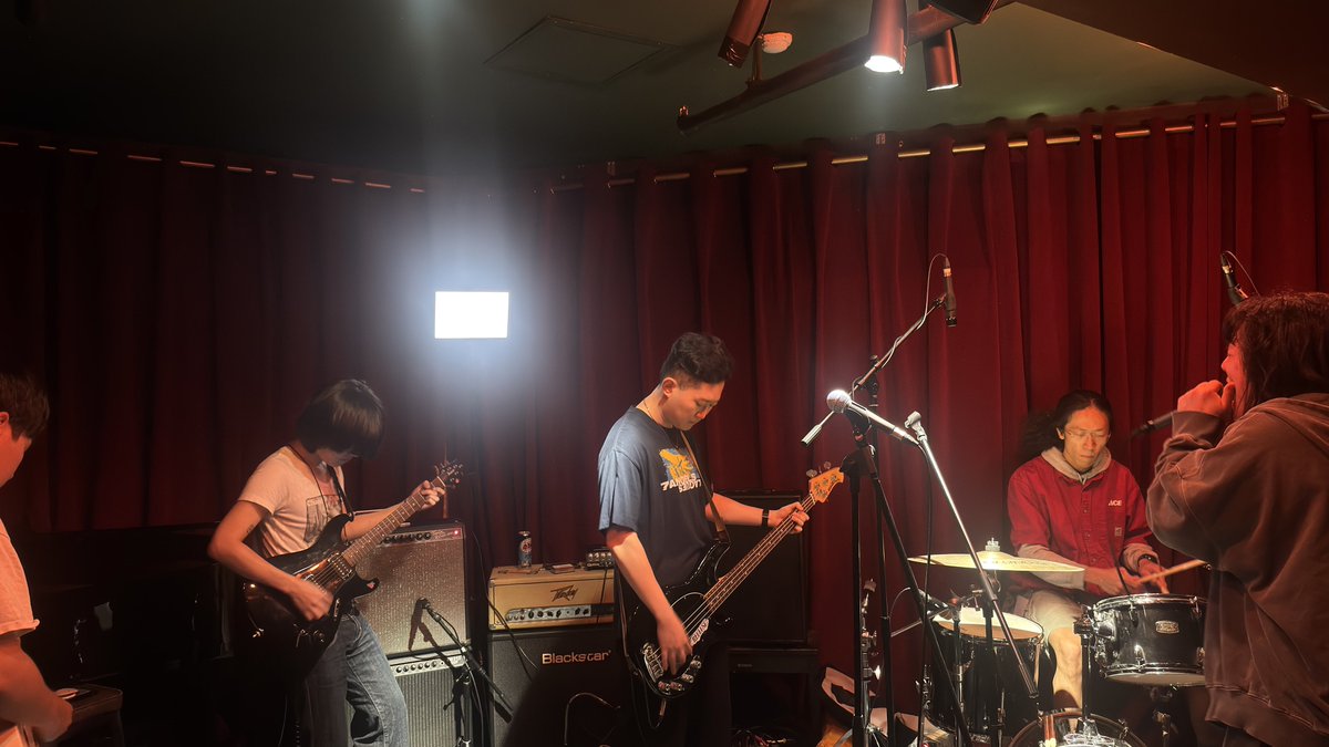 HxC_BlackMurder's tweet photo. Palecistus 공연 시작 #Palecistus #페일시스터스 #BlockParty2026 #Subriot #서브라이엇 https://t.co/0HZkq4bL9N