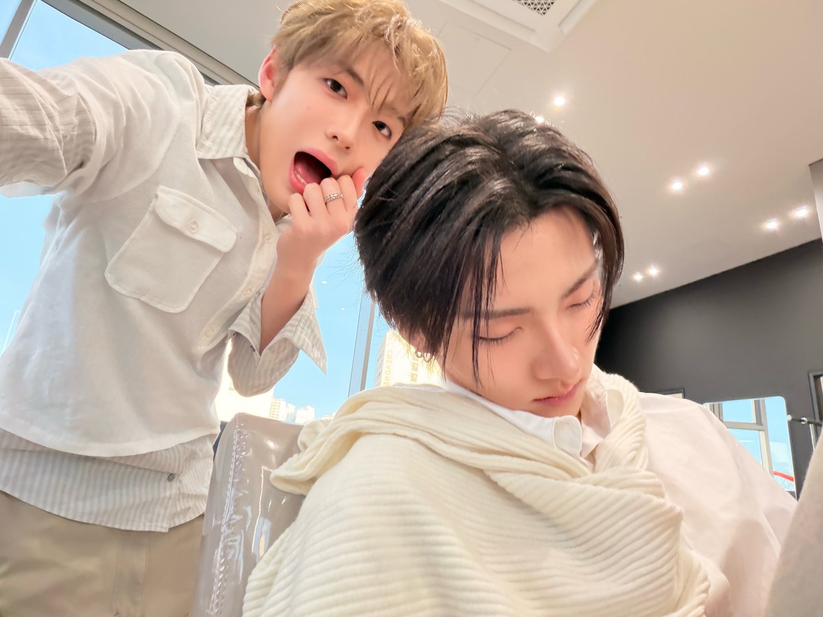 sanghteon's tweet photo. 260912 sanghyeon pluschat 💬

thankyou for always letting me go to wonderful places with the people that i love ❤️❤️

#상현 #SANGHYEON https://t.co/nFXquk96Jo