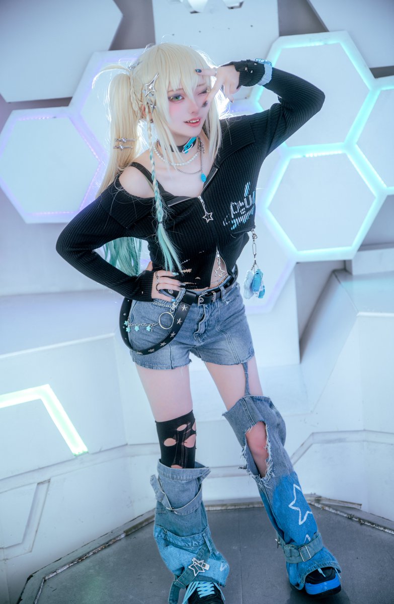 amsym_riev_'s tweet photo. 🌈🕒 ／ 🦈✦ コスプレ
・
・
📸@yagi_san77

  #Cosplay https://t.co/O1lUo0w1uV