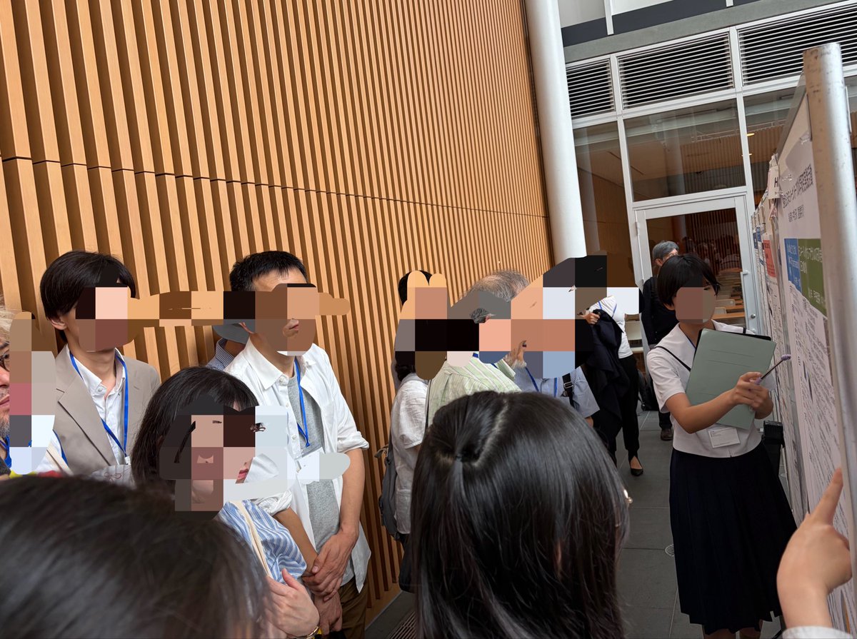 kazandaisuki1's tweet photo. ポスター発表が無事に終わりました。
沢山の方々が研究を聞��てくだって色々なご指導をいただき、楽しかったしとても学びになりました！今回で沢山の課題を見つけることができたので来年の研究に生かして頑張っていきます💪🏻

帰りに新大久保に連れて行ってもらいました🍉🥤🐒

#日本霊長類学会 https://t.co/x3nRp0nnCa