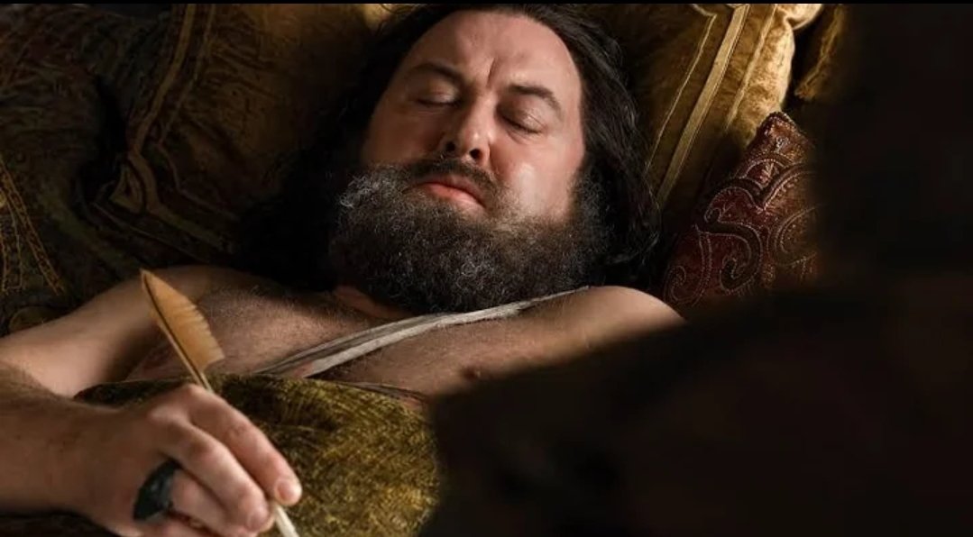 dendiesel01's tweet photo. He really Fucked over Ned here when he decided to clear the room before writing his will. Barristan would’ve been more inclined to aid Ned if he had seen the king signing it himself.
#GOT https://t.co/qkU8lFavdb