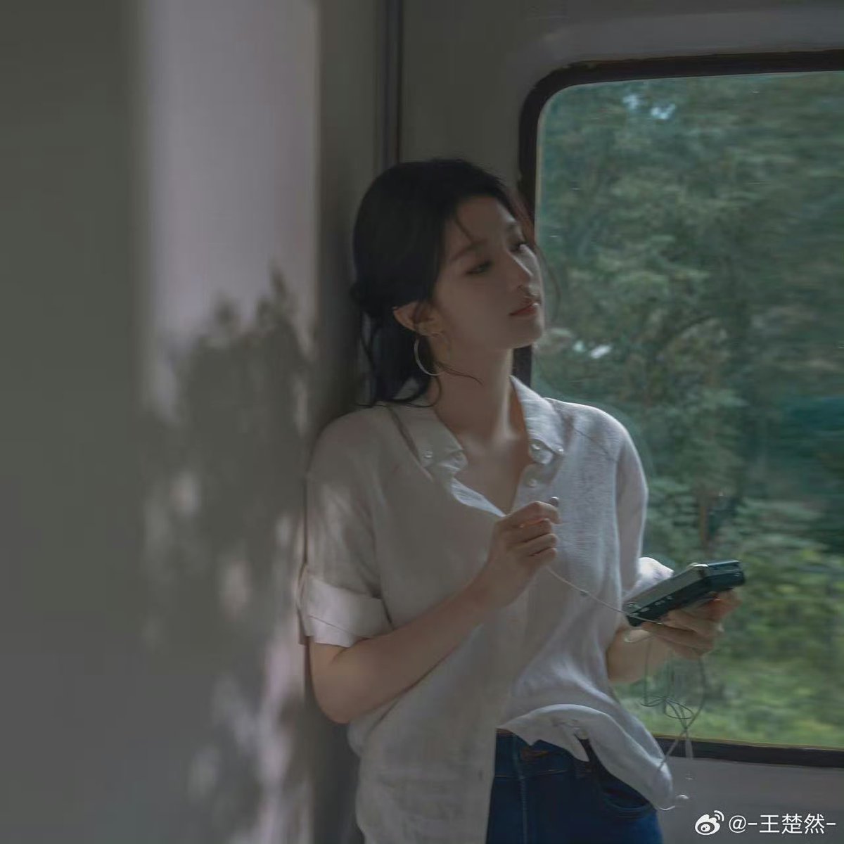 churanzip's tweet photo. 📷 260912 | Wang Churan weibo update (2/3)

🎧☕🤎

#WangChuran #王楚然 https://t.co/N9EM7VaXyO