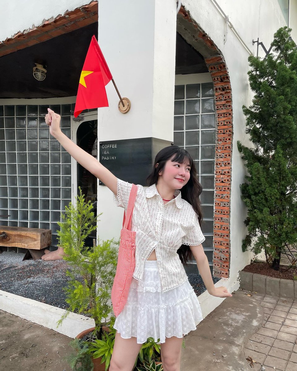 Mamaozitu's tweet photo. Top of the morning! 🚀 You should know that every small step matters, and you’re doing amazing. 🌻
pEOt https://t.co/0TEbo07nbq