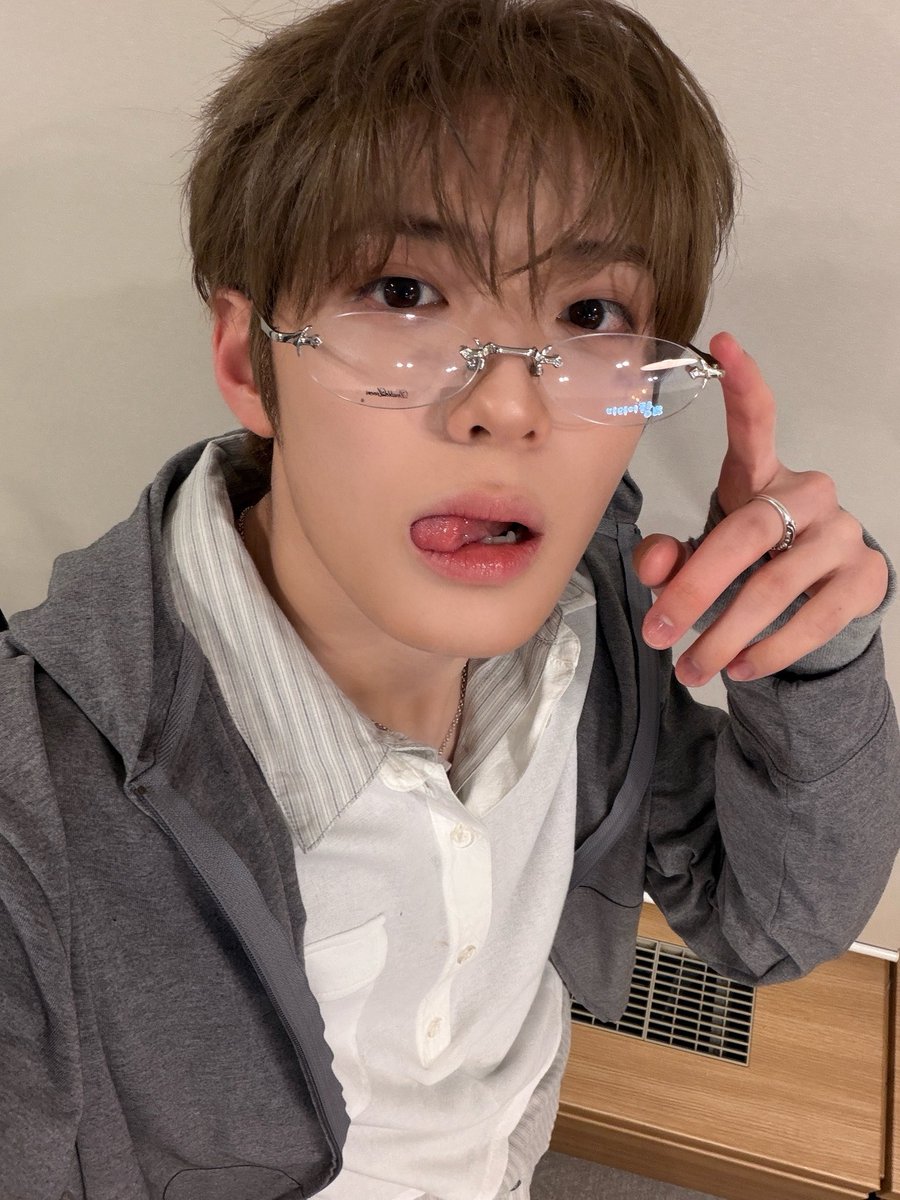 ALD1_official's tweet photo. buen día

#ALPHADRIVEONE #ALD1
#알파드라이브원
#SANGHYEON #상현 https://t.co/wXbPfPuiaL