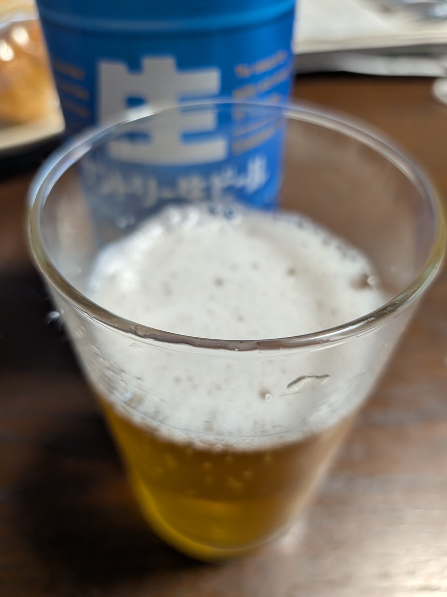 TackyinSunday's tweet photo. 飲みながら飲む！
『イスラム飲酒紀行』
高野秀行 https://t.co/e6YjBsut8K