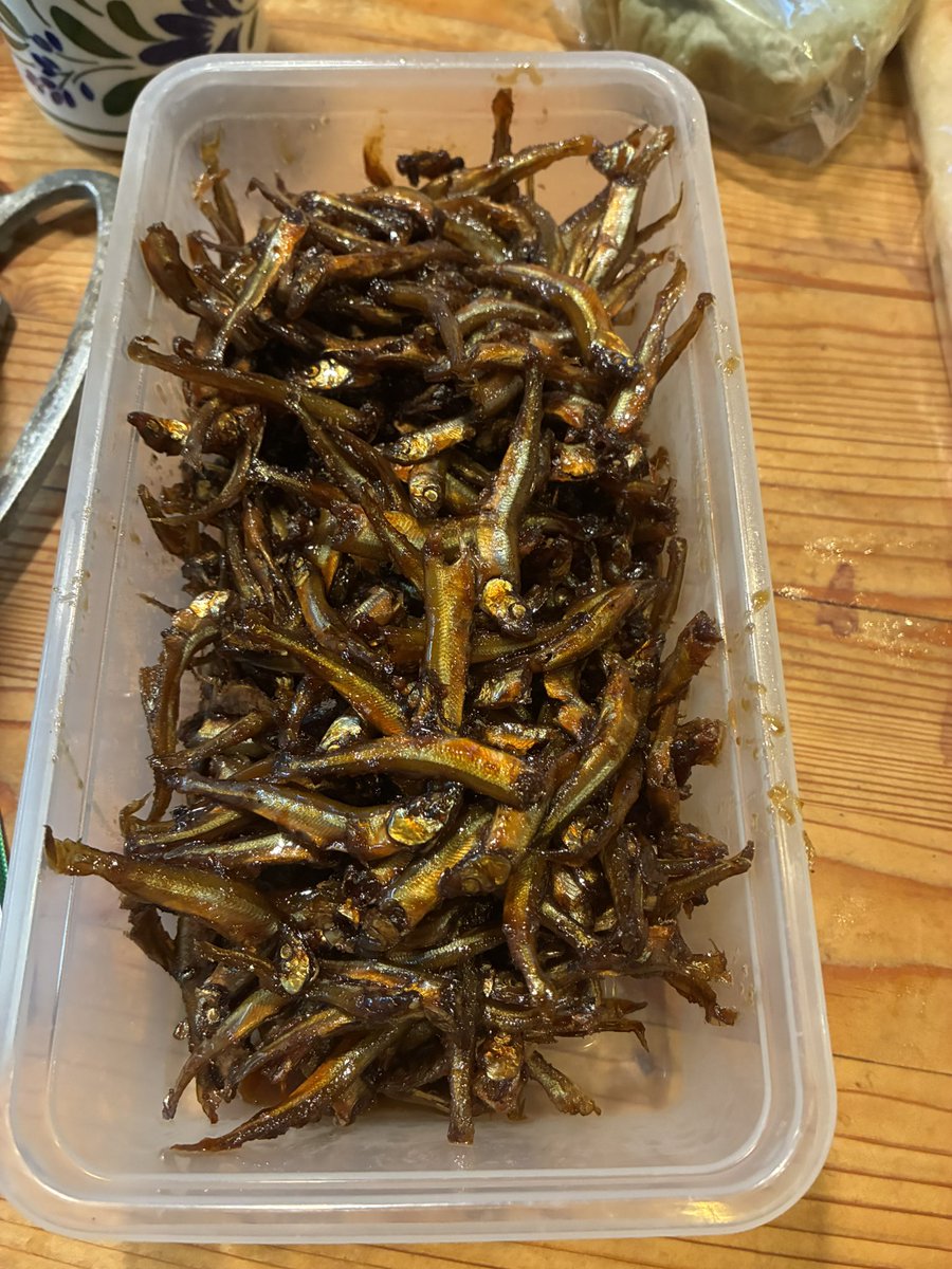 OLifech's tweet photo. 箱根芦ノ湖ワカサギ釣り、300尾程度
500グラムは甘露煮にしました。

#ワカサギ釣り
#芦ノ湖 https://t.co/M2CMaOAFcO