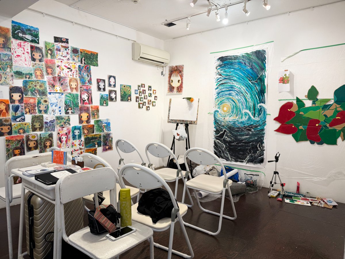 DFGHarajuku's tweet photo. 【最終展示のご案内】
「ていねいに生きていく。vol.8」
WEST 1-F
2026/09/11 - 09/13

始まりは他のグループ展で出会った御三方が、
1年に1回のペースで開催する3人展
「ていねいに生きていく。」
8回目となる今回の展示の様子を
写真と共にご紹介します！

@aki_spraypaint 
@satomi_kazunori 
@ibuka_ib 

https://t.co/IhfcdiRrRo