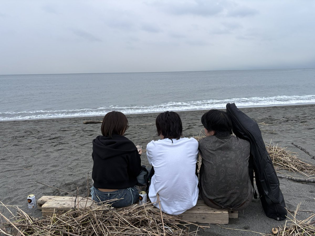 unknown_swamp's tweet photo. 黄昏れる人たち https://t.co/3KhpcXIwlX