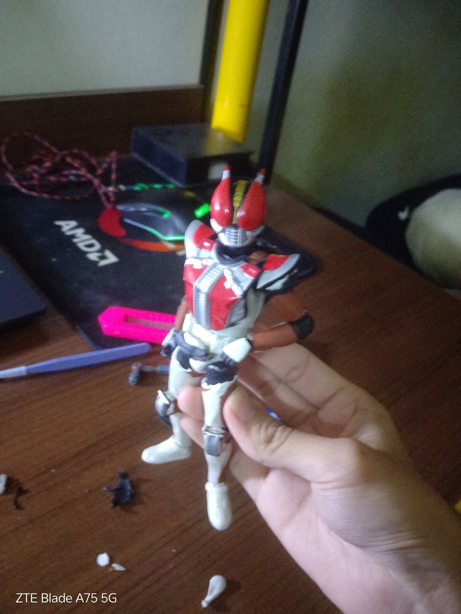 xander32207824's tweet photo. Custom Den O with clone trooper Hasbro as body and the Den O armor is from sofubi. https://t.co/yRlUXjcmDd
