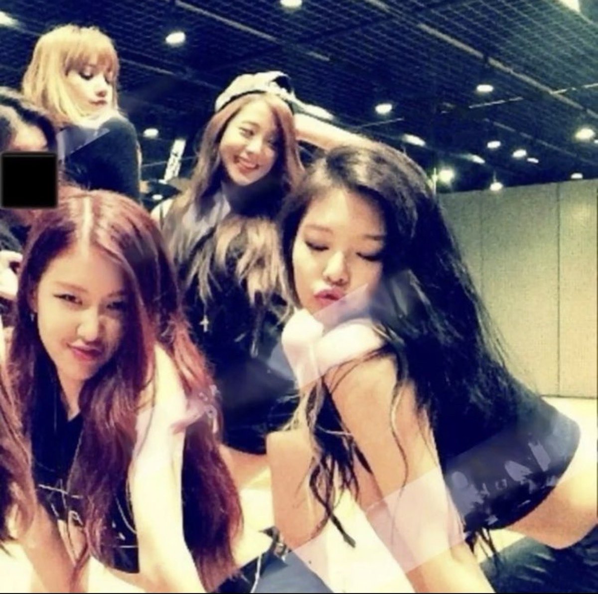 fairejnk's tweet photo. they just wanted freedom and to make music 😭😭💔 https://t.co/ciM54pt0qZ