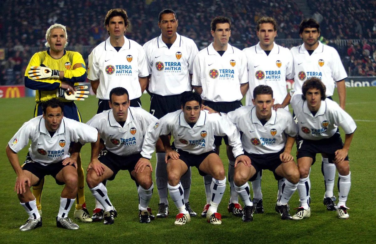 KodroMagazine's tweet photo. El Valencia CF de la 2002-2003. https://t.co/3hMkz0XYHh