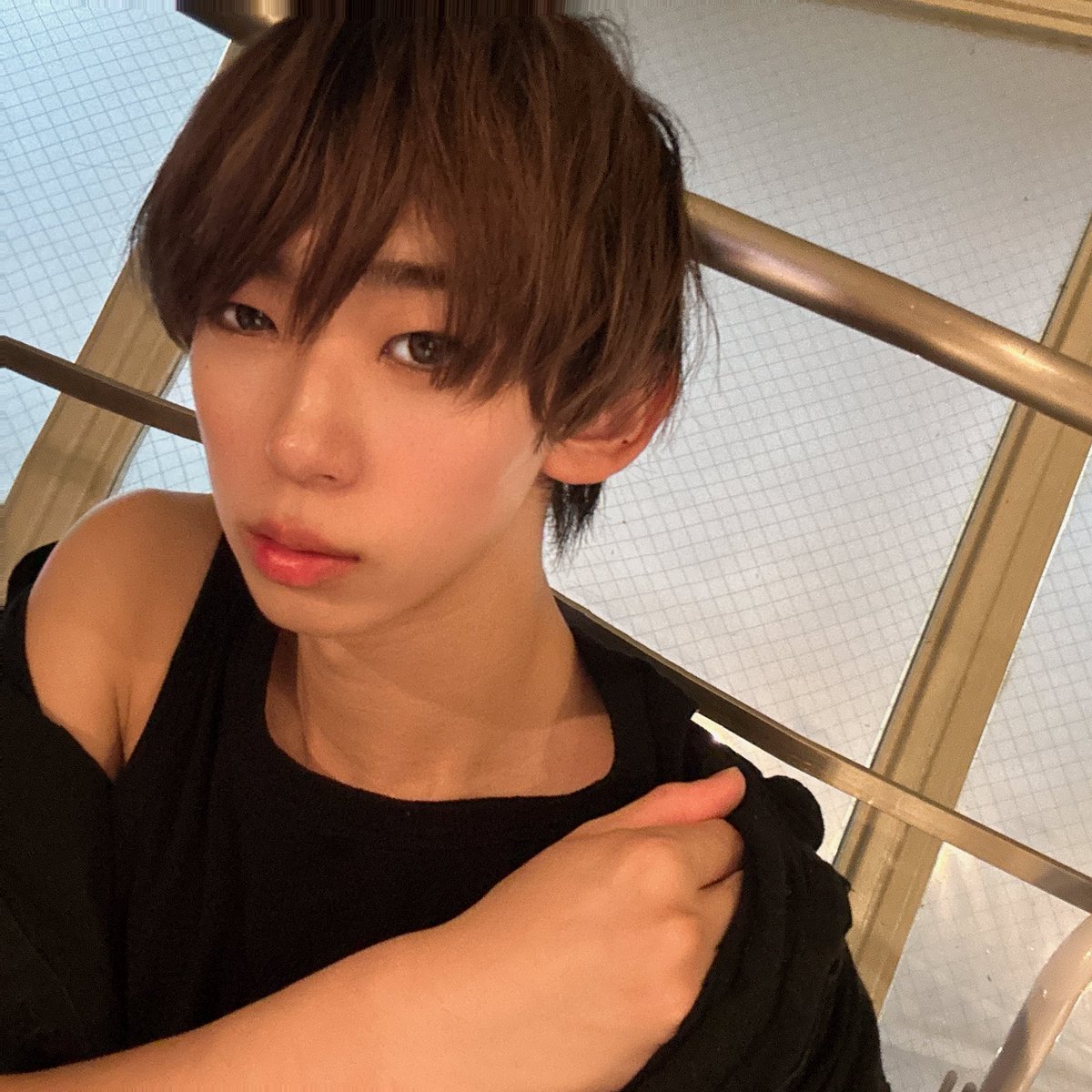 kira_SnowA's tweet photo. 肩出しでもセクメロやな
#セクシー 
#メロ 
#裏垢 https://t.co/fzsWkkgPDr