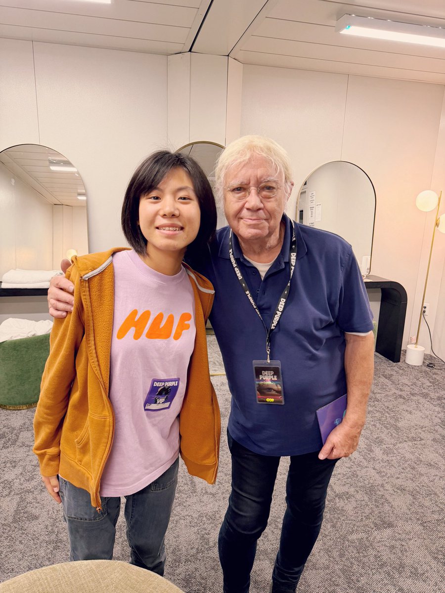 yoyokadrums's tweet photo. It was such an honor to finally meet Ian Paice in person and have the chance to really talk with him! @_DeepPurple

Our connection began when Ian reacted to my drum cover of “Burn.” During the pandemic, we collaborated online on “Space Truckin’,” and we’ve stayed in touch ever since.

When I decided to move from Japan to the U.S. to take my music career further, Ian wrote a very warm and supportive recommendation letter for my artist visa.

I have so much respect for Ian, both as a drummer and as a person.

And what an incredible show! Everyone was amazing, but of course, I couldn’t take my eyes off Ian’s playing. I was completely blown away! (My brother @Shido_Soma seems to have become a huge @smcbridemusic fan!)

Thank you so much for inviting us and for everything you’ve done for me. I hope to see you again very soon!