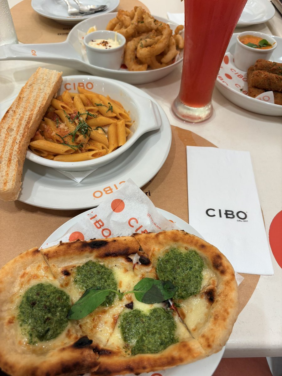 capeathworld's tweet photo. CapEath World at CIBO with 
CW Team Abroad. 💜

They flew from miles away just to show their love and support to our very own Caprice by supporting her CIBO Endo. 🥰

#Caprice #CapriceCayetano #CapEath https://t.co/U6AIomMLgy