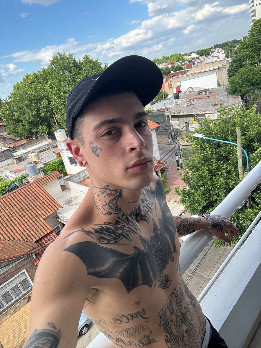 LeviXLDom's tweet photo. “Just a little sunshine, tattoos, and enough temptation to make your thoughts misbehave.” 😏🔥 https://t.co/P6GvFLAFDB