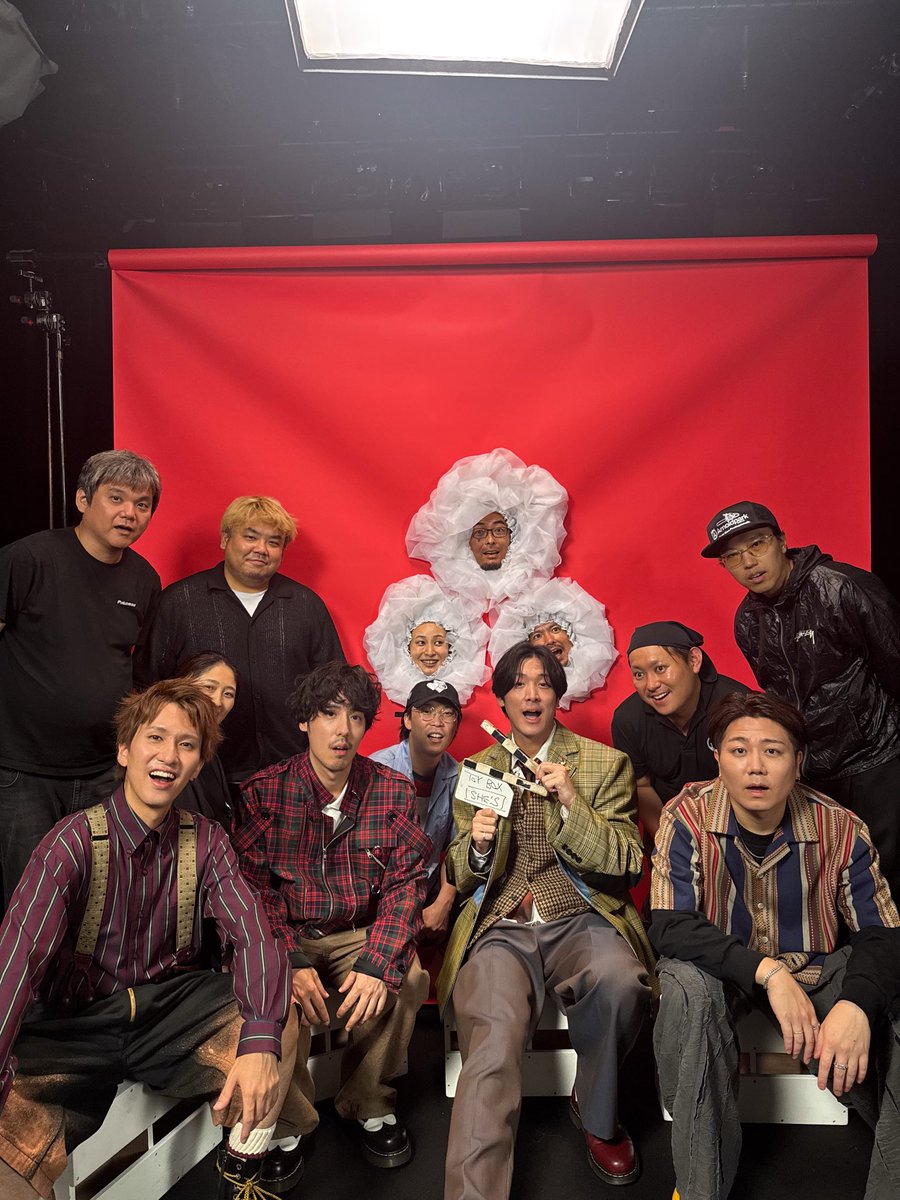 SHE_S_official_'s tweet photo. ｡.୨୧⌒⌒⌒⌒⌒⌒⌒⌒⌒⌒⌒⌒୨୧.｡
　　　　　「𝑻𝒐𝒚 𝑩𝒐𝒙」
　　　Music Video公開中！
　　　　　　　🧸

見どころ満載の愉快なMV
あなたの好きなシーンも教えてください！

 📹 Movie https://t.co/7cjmydshvR 
🎶配信Link https://t.co/qHiynidMcG 

#SHE_S15th #SHE_S_ToyBox #サンリオ https://t.co/tAuguazflv