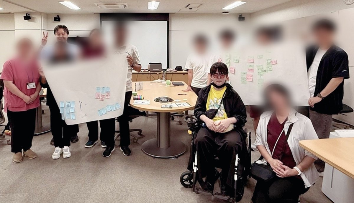 ryoit00's tweet photo. 九工大での集中講義「AIライフシステムデザイン」の初日5限目にて柴田先生の指導のもと、学生たちとシーズニーズマッチングに取り組むワークショップが行われました。
在宅看護の団体の方々からも必要なアイデアを伺うことができたので講義期間の中で学生中心にプロトタイプ作ってみるのも目標です。 https://t.co/6z7Kkb5WPX