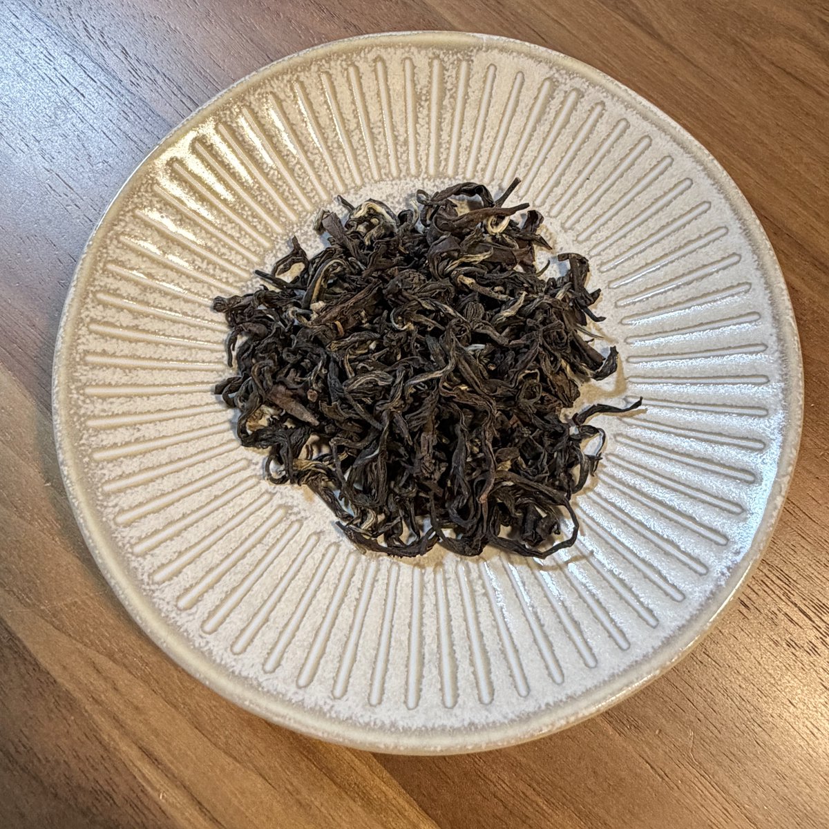 PebbleQue's tweet photo. HIMALAYAN SAINO＠ティルティア(オンライン)
封を開けた途端に鼻腔をくすぐるスパイシーな香り🫚
１杯目はストレート、２杯目は少量のミルクでいただきます。

#茶好連 https://t.co/45UzWi5cIN