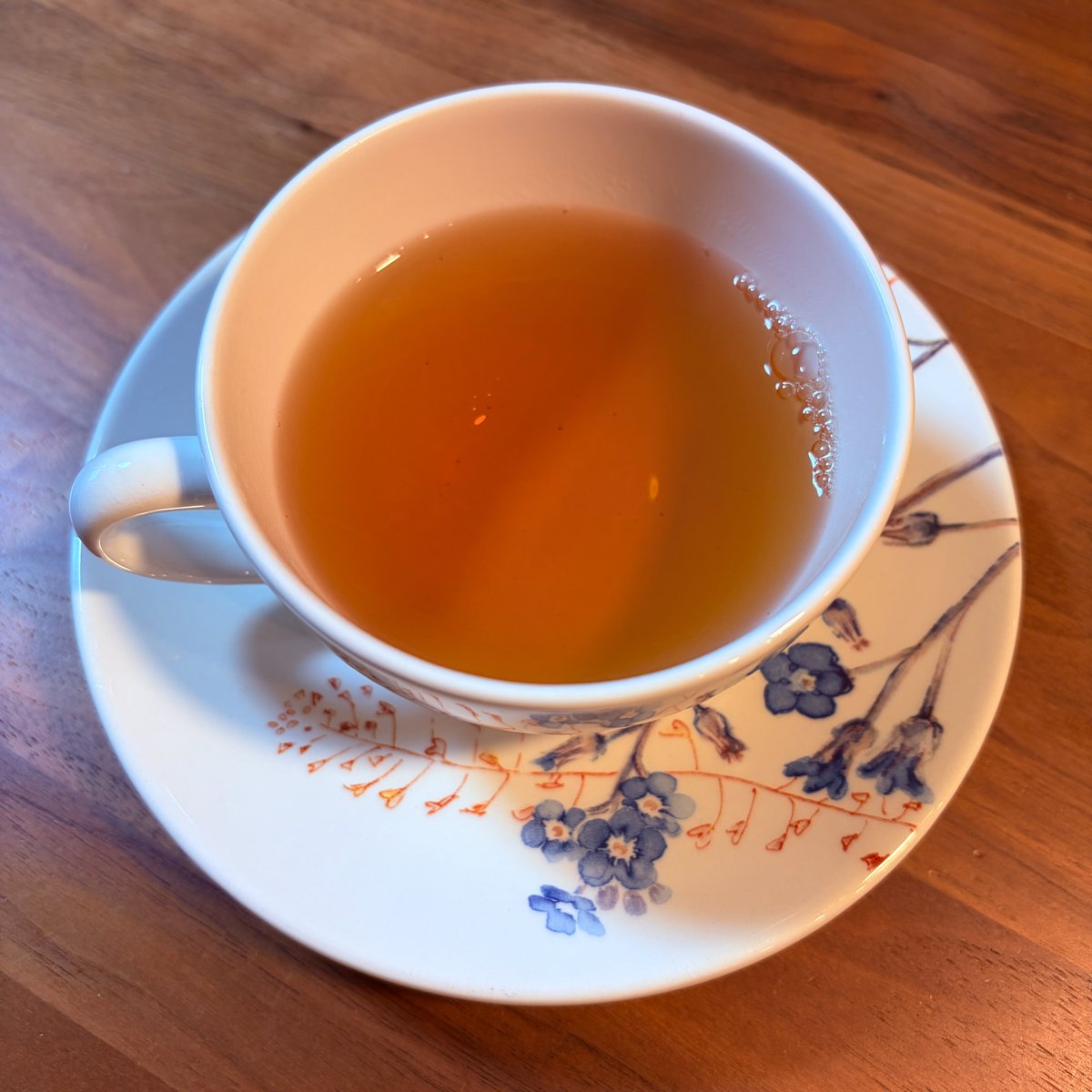 PebbleQue's tweet photo. HIMALAYAN SAINO＠ティルティア(オンライン)
封を開けた途端に鼻腔をくすぐるスパイシーな香り🫚
１杯目はストレート、２杯目は少量のミルクでいただきます。

#茶好連 https://t.co/45UzWi5cIN