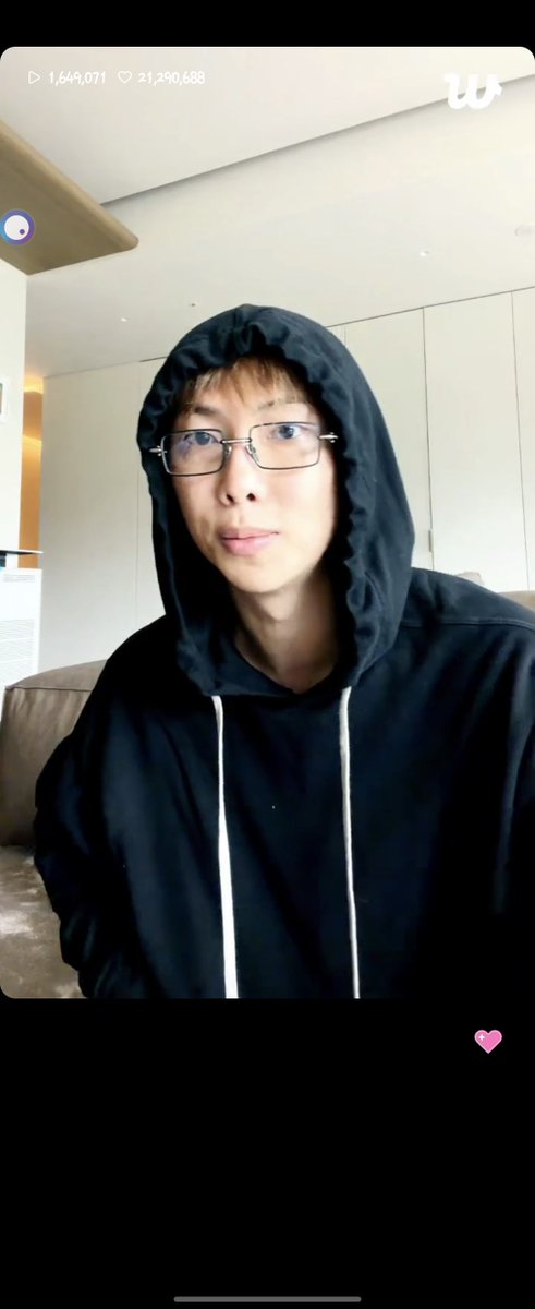 nuansarebel's tweet photo. Sayangku HBD :(((( km best leader bgtttt plis be happy be healthy be more wealthy Namjoon kuuu 🥳🥳🥳 bersyukur bgt km lahir di era ku, melahirkan lagu2 for keeping me sane in this insane world. c u well on Dec with other 6 kicils2 🥹🥹 https://t.co/o10p046qlV