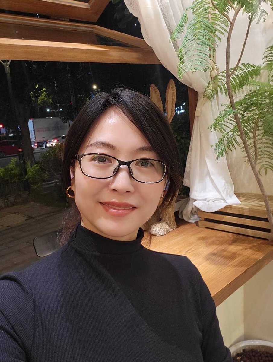 Shrutichouvim1's tweet photo. 88年的我，今年37岁了，在这不三不四的年纪里，却缺少了37岁的城府，被人一暖就热一冷就冰，性子直心又软，说话不会拐弯抹角，吃不完的亏，却依然不长记性。还会有人喜欢吗？ https://t.co/3fGA5o4qqe