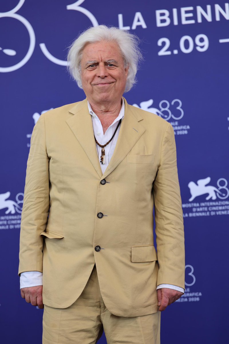 RaiCinema's tweet photo. Riflettori puntati su Adriano Giannini e sul cast di Ritorno a Buenos Aires, ieri a Venezia per la presentazione in Concorso del nuovo film di Marco Bechis. https://t.co/EnUGJhCvUm